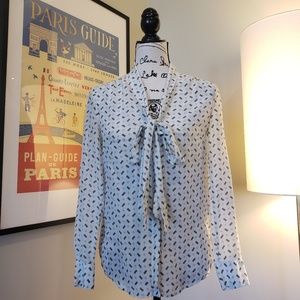Banana Republic cream printed long sleeved blouse